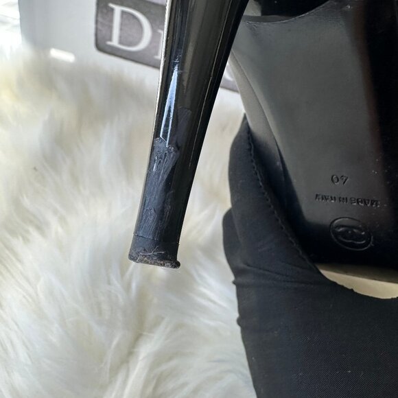 Authentic Chanel Leather Round Toe Pumps - Sz‎ 40 Black Womens - Picture 11 of 13